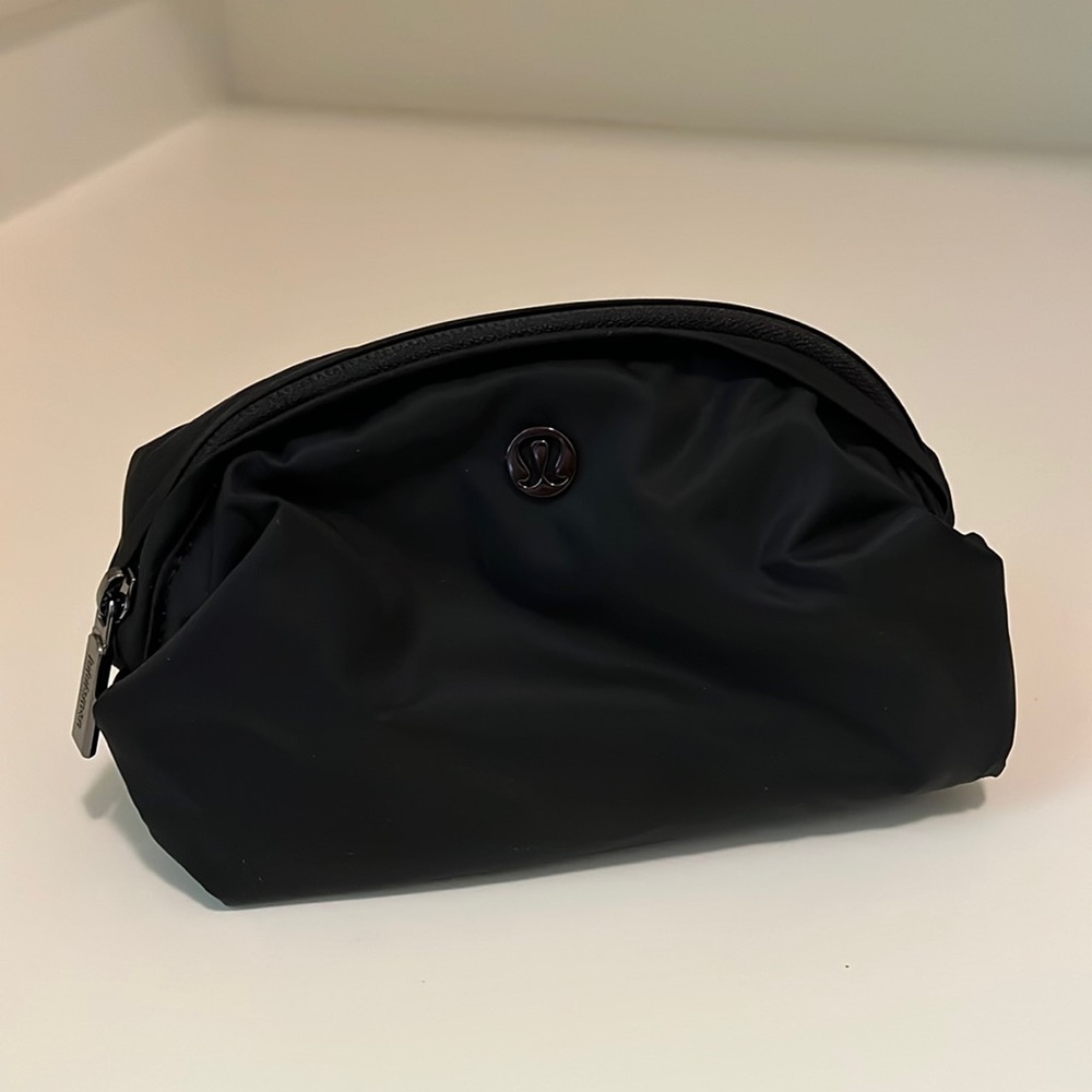 Lululemon Feeling Ready Pouch